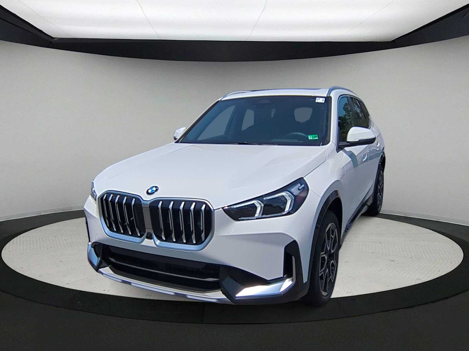 Thumbnail: 2025 BMW X1 - 4