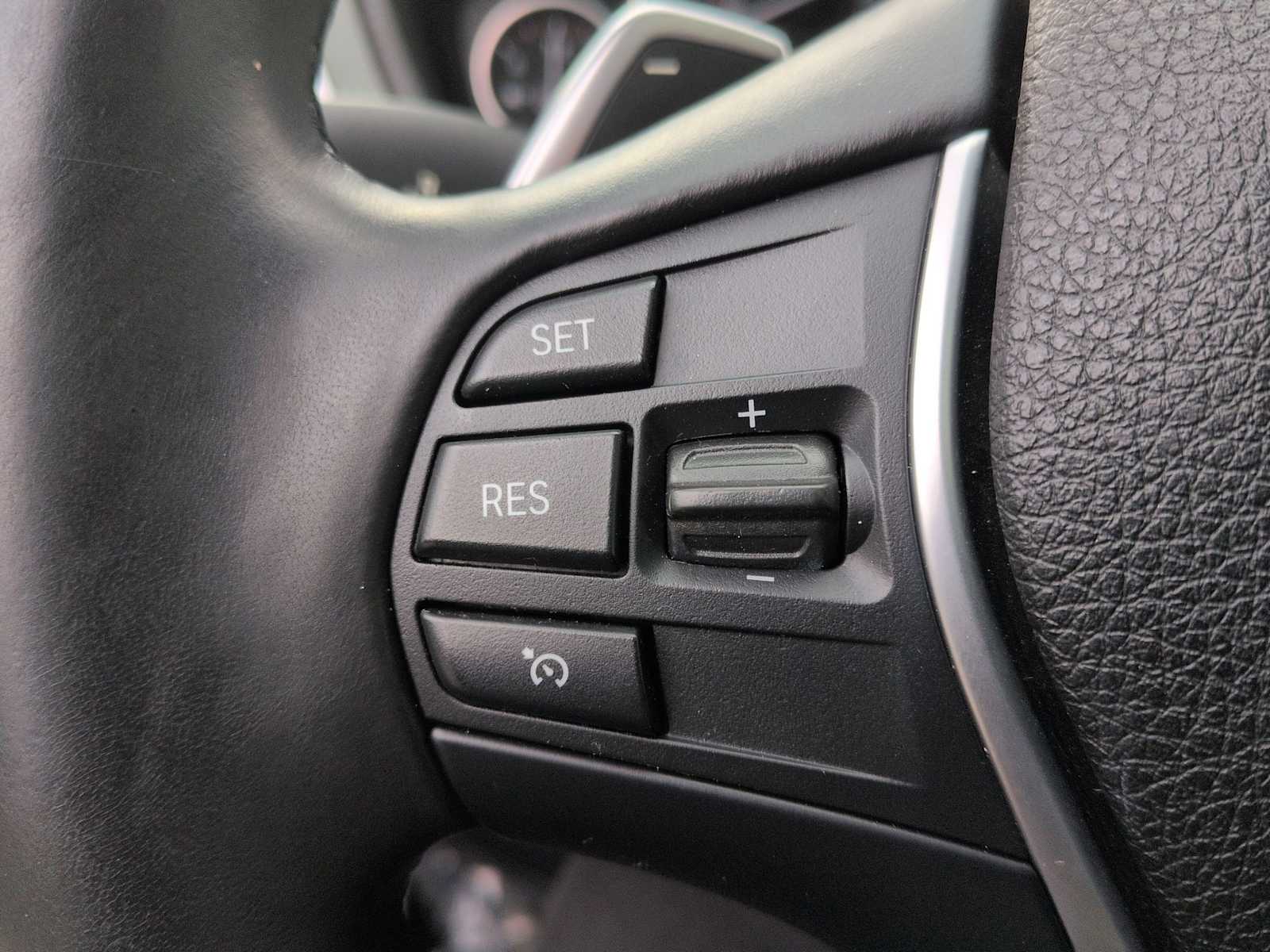 Thumbnail: 2017 BMW 3 Series - 25