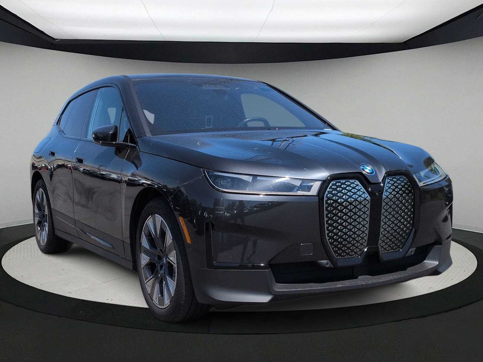 Thumbnail: 2022 BMW iX - 2