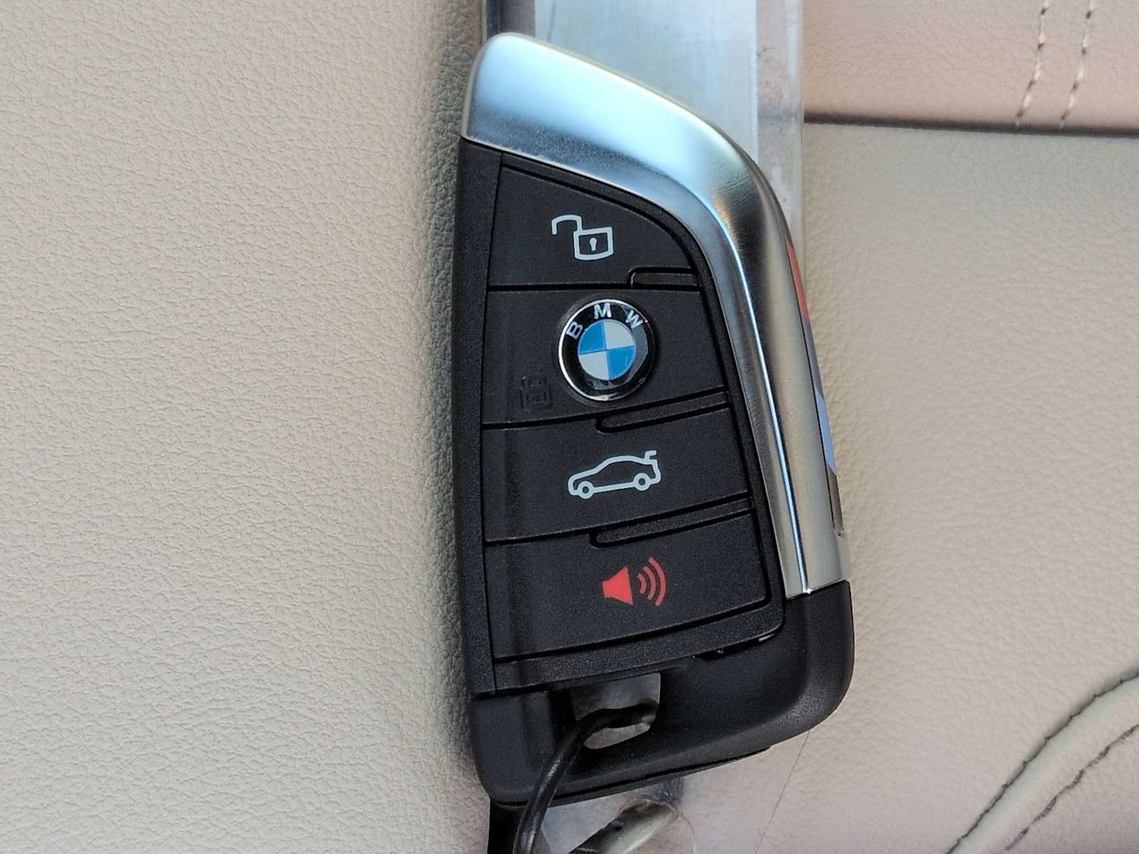 Thumbnail: 2026 BMW i4 - 37