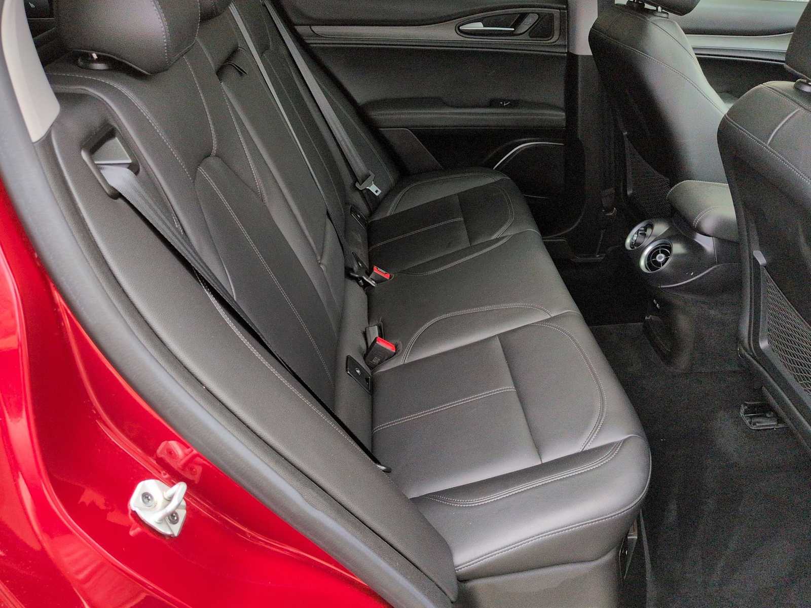 Thumbnail: 2019 Alfa Romeo Stelvio - 22