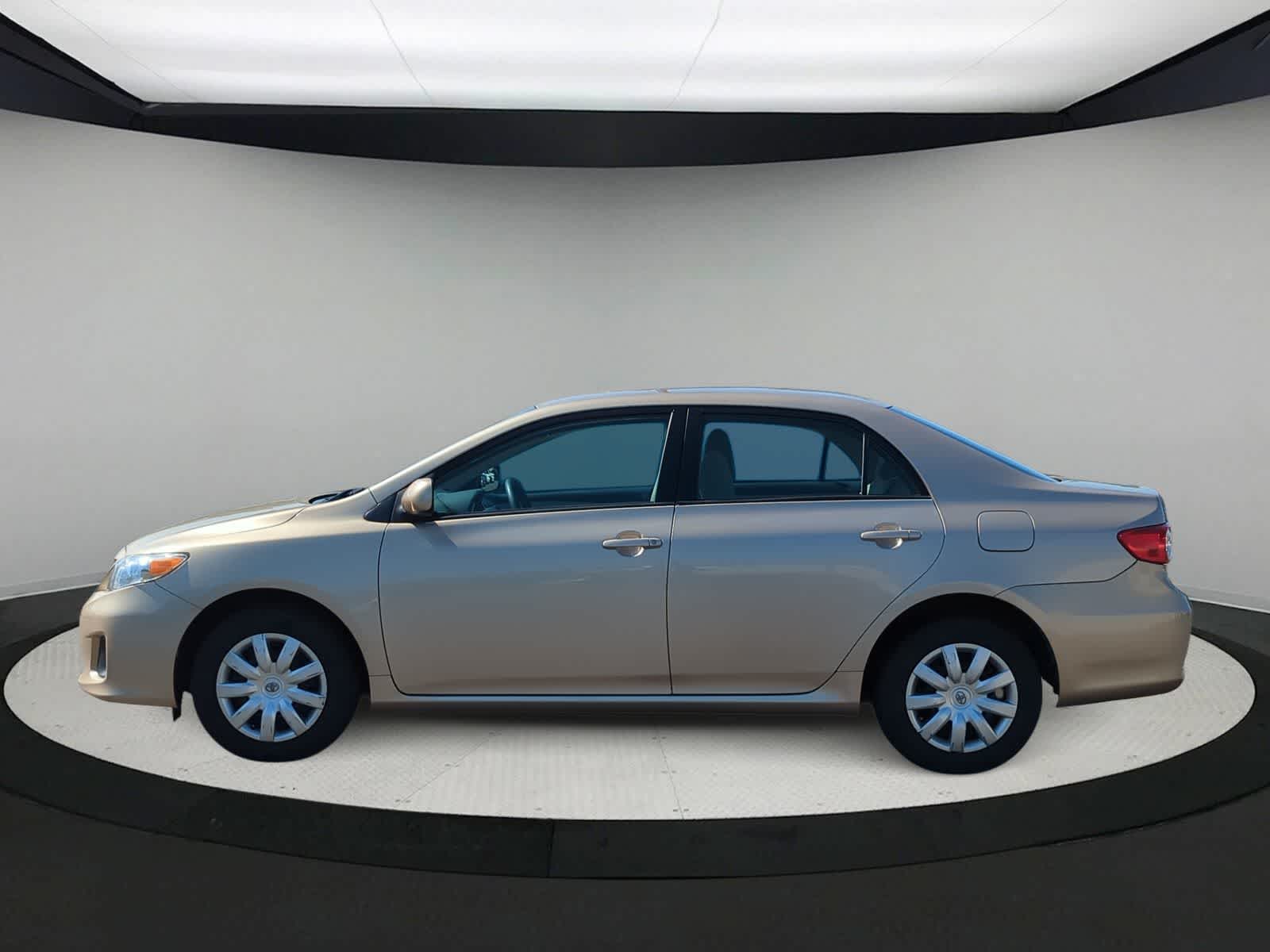Thumbnail: 2011 Toyota Corolla - 5