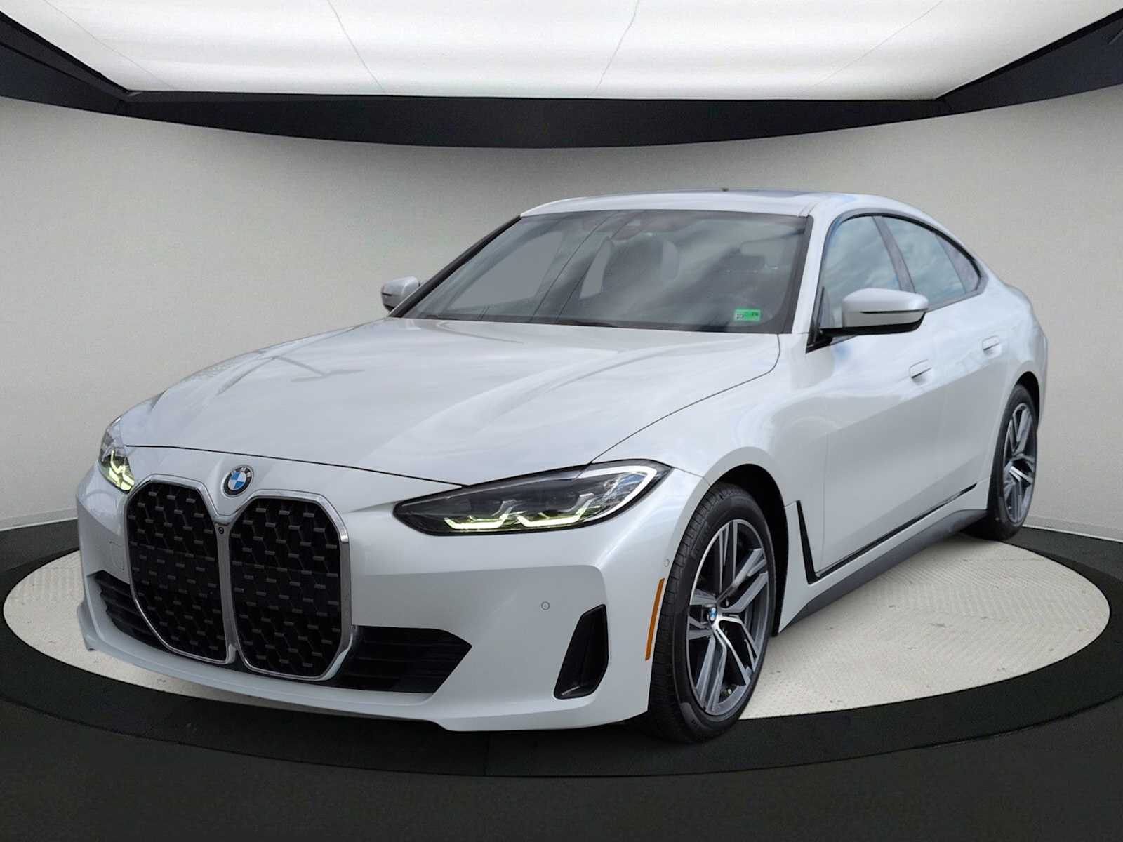 Thumbnail: 2022 BMW 4 Series - 4