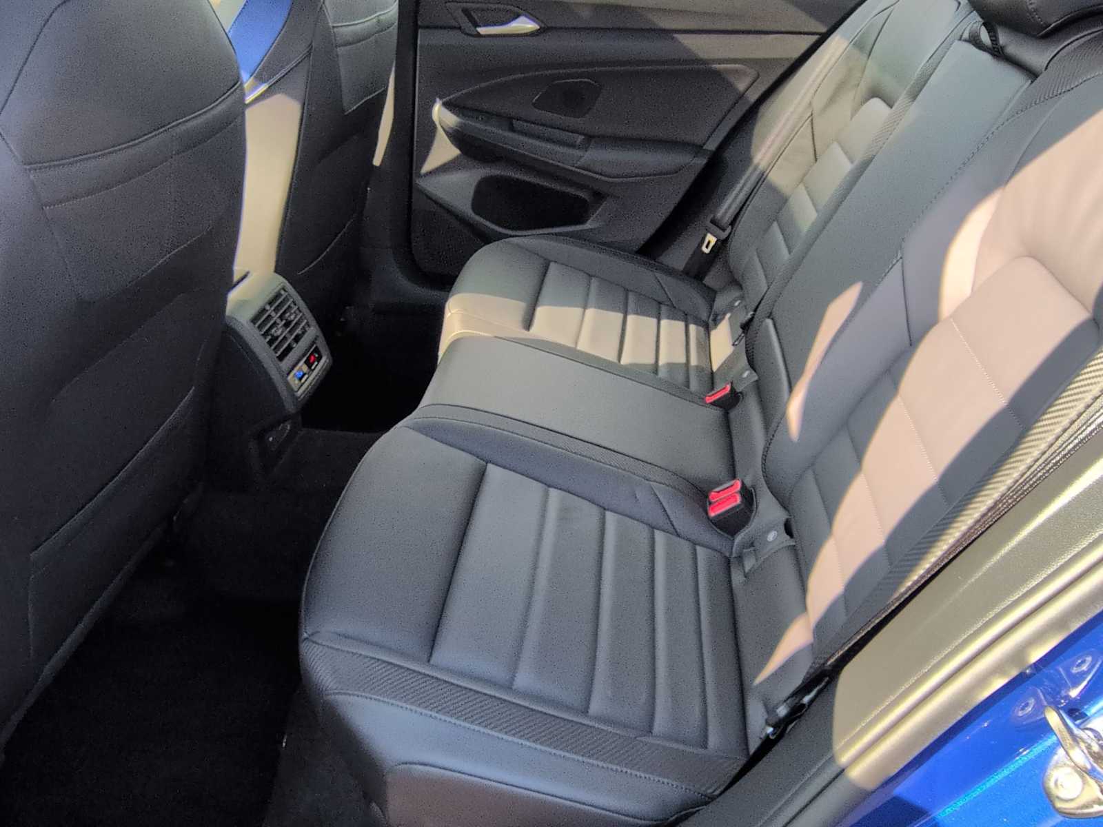 Thumbnail: 2024 Volkswagen Golf - 21