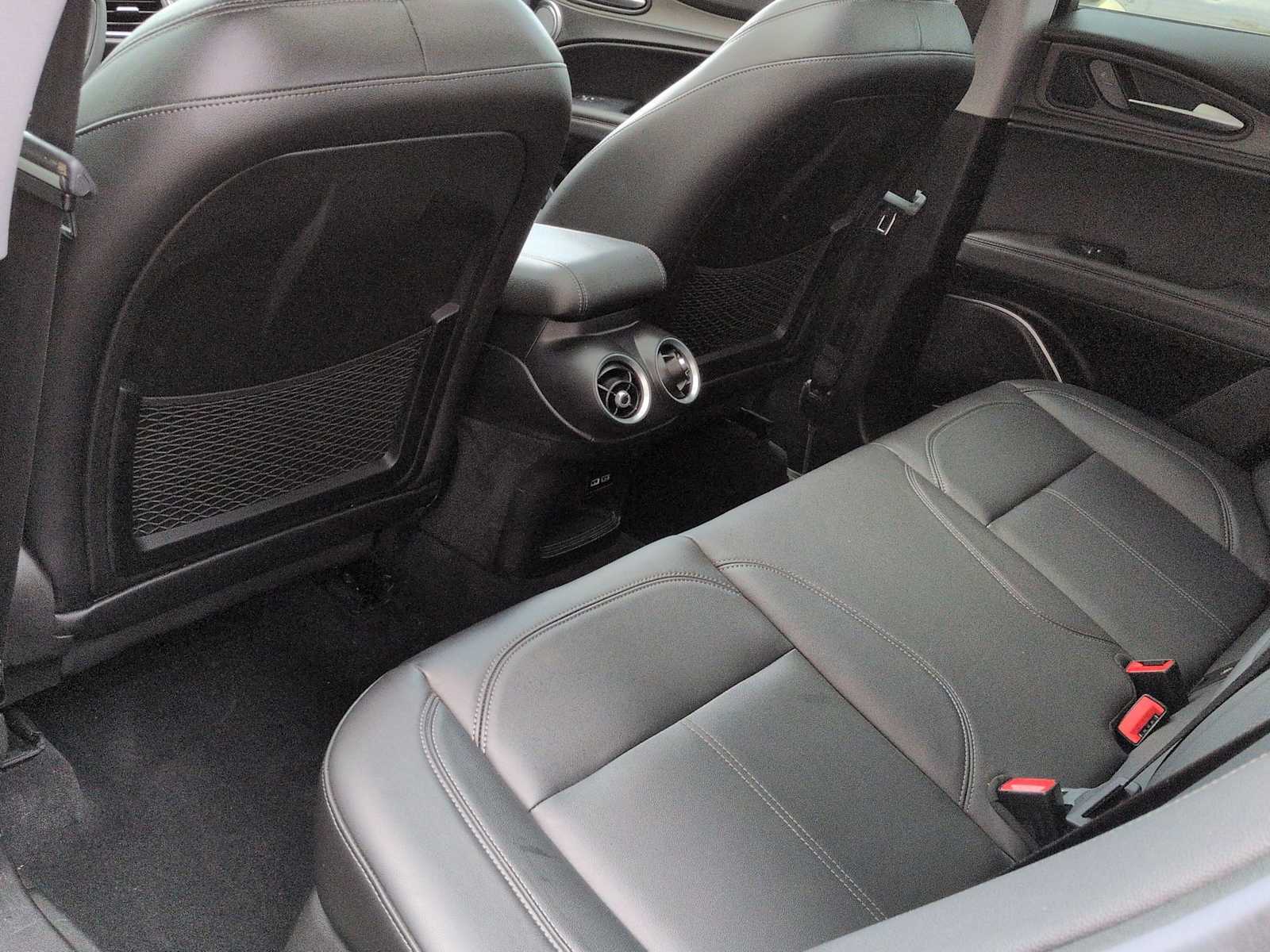 Thumbnail: 2019 Alfa Romeo Stelvio - 19