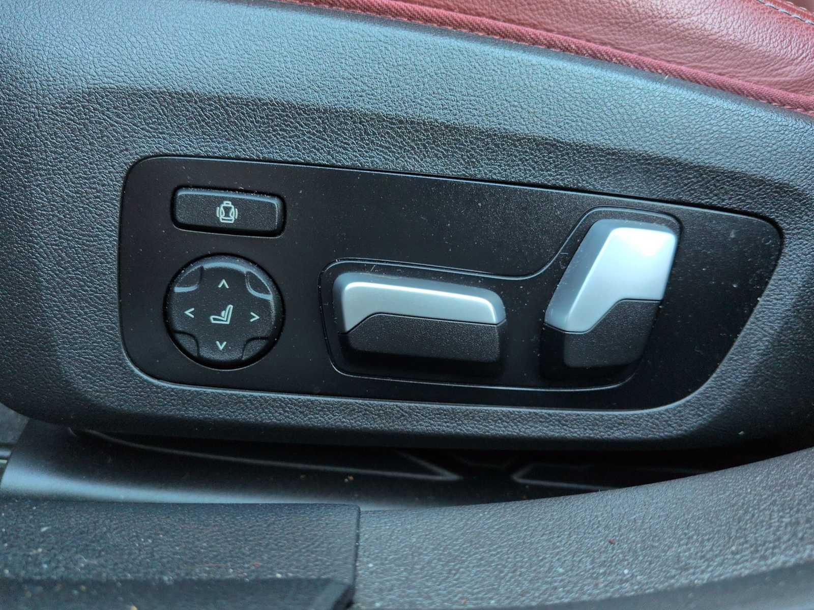 Thumbnail: 2023 BMW i4 - 18