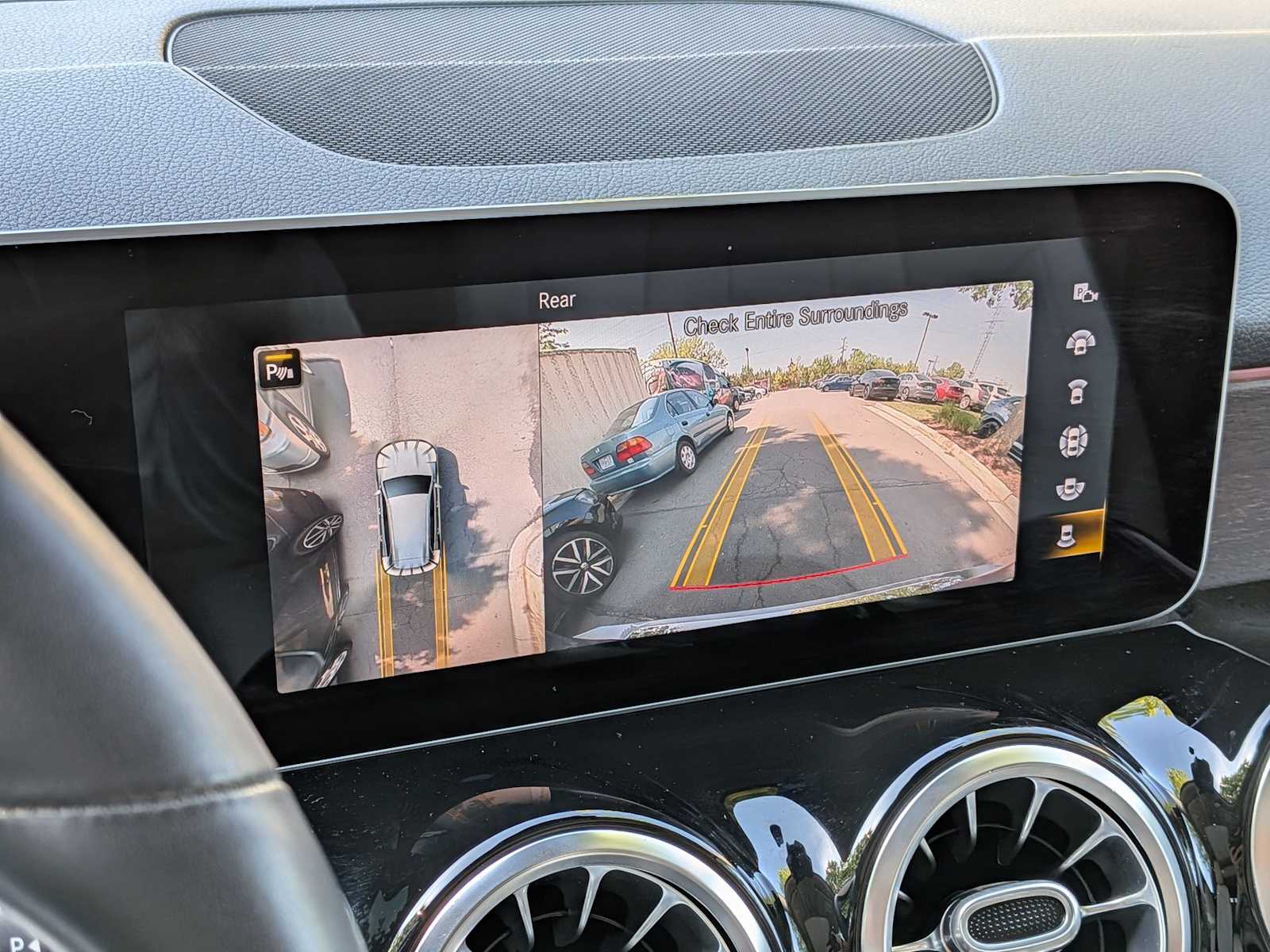 Thumbnail: 2020 Mercedes-Benz GLB - 31