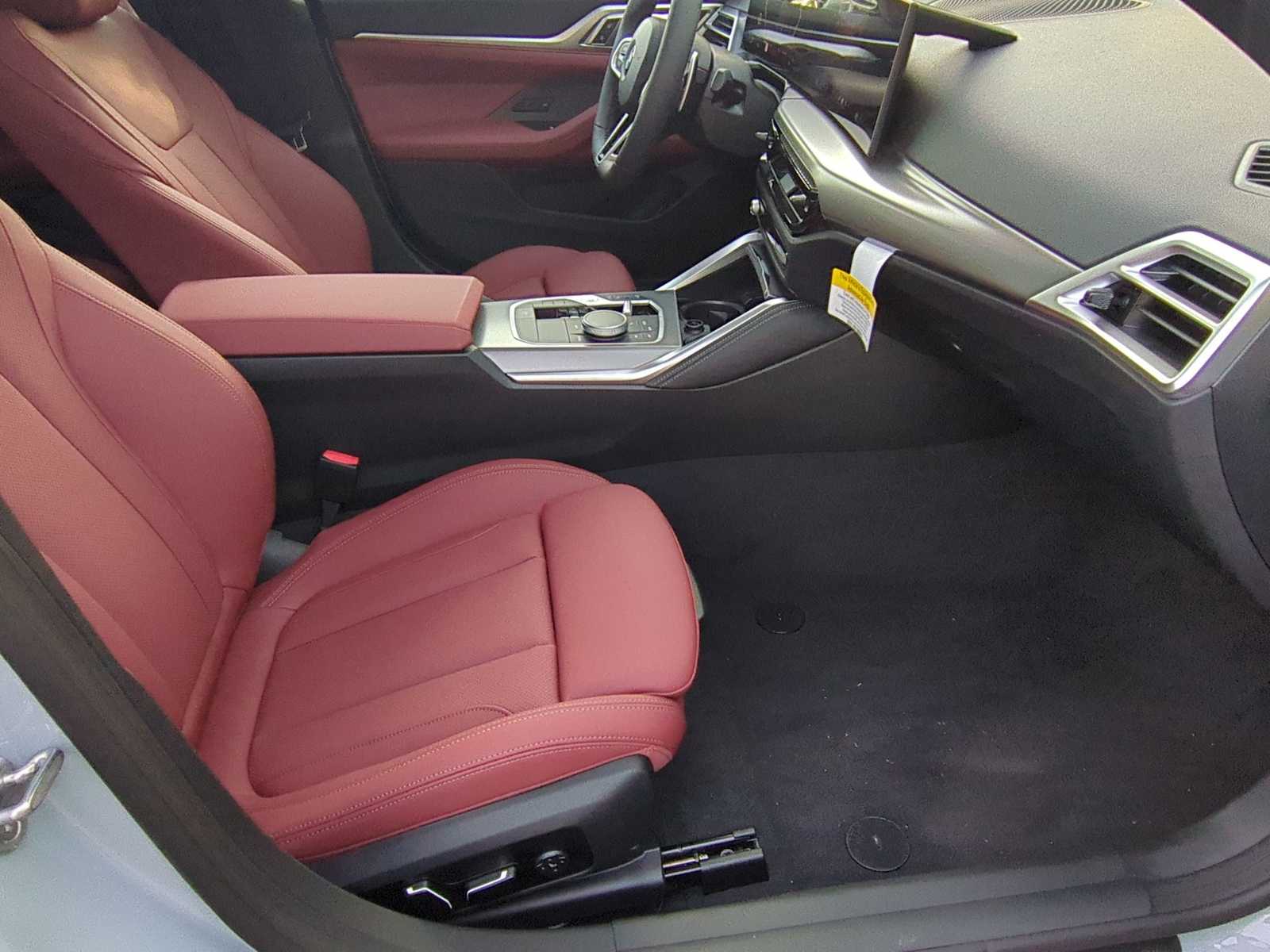 Thumbnail: 2025 BMW 4 Series - 24