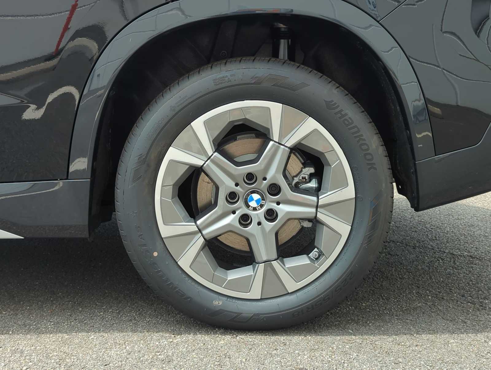Thumbnail: 2025 BMW X1 - 13