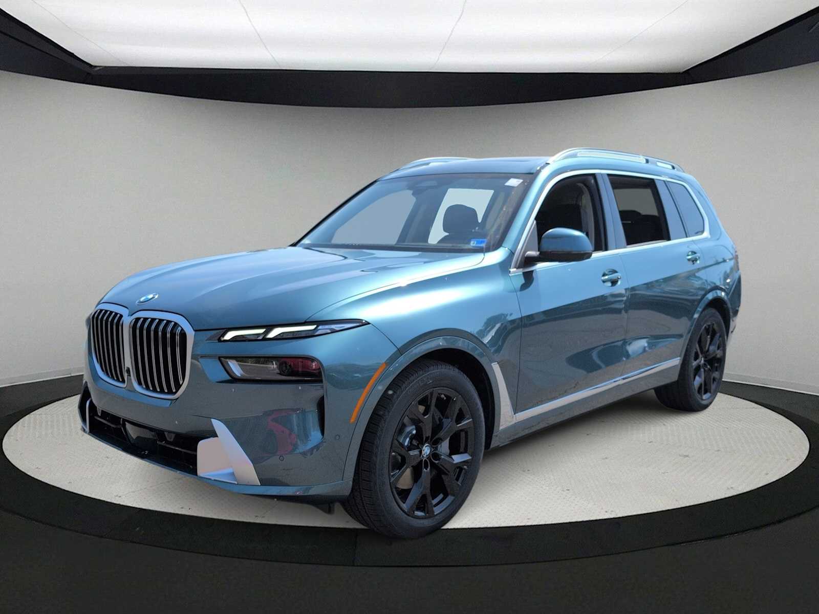 Thumbnail: 2026 BMW X7 - 4