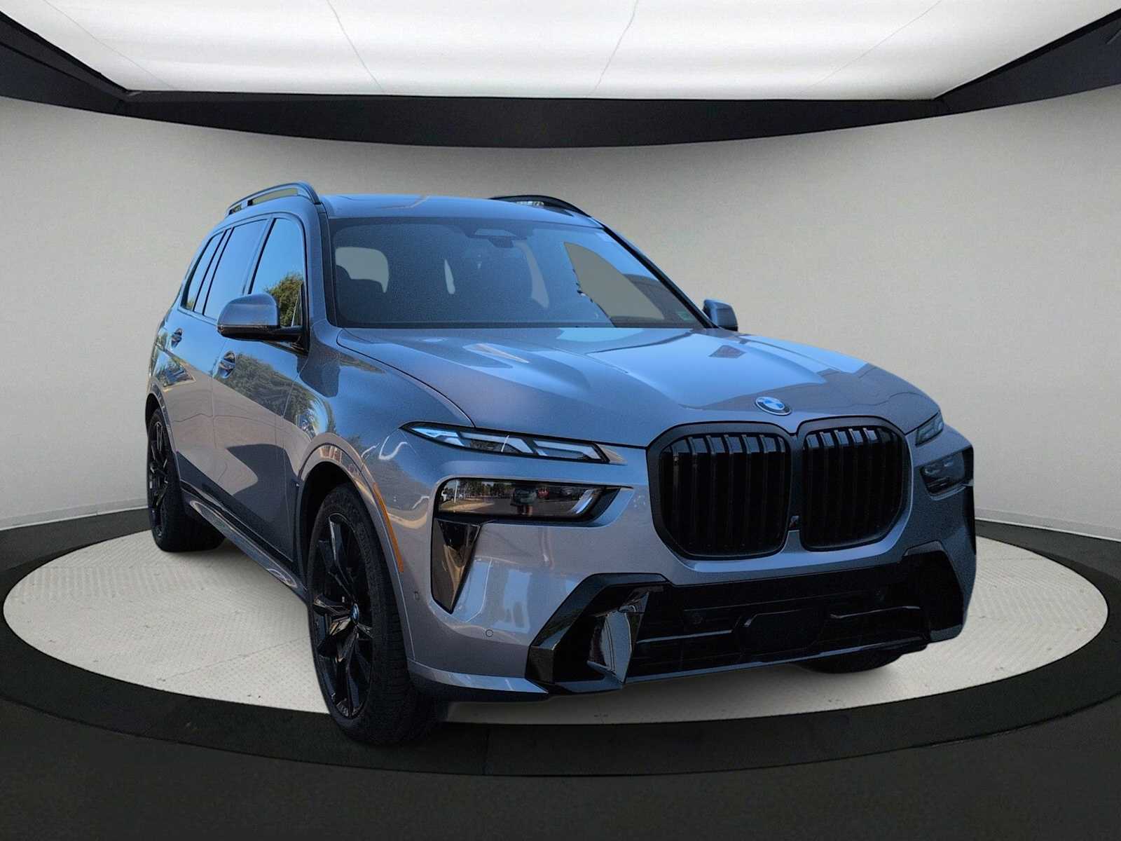 Thumbnail: 2026 BMW X7 - 2