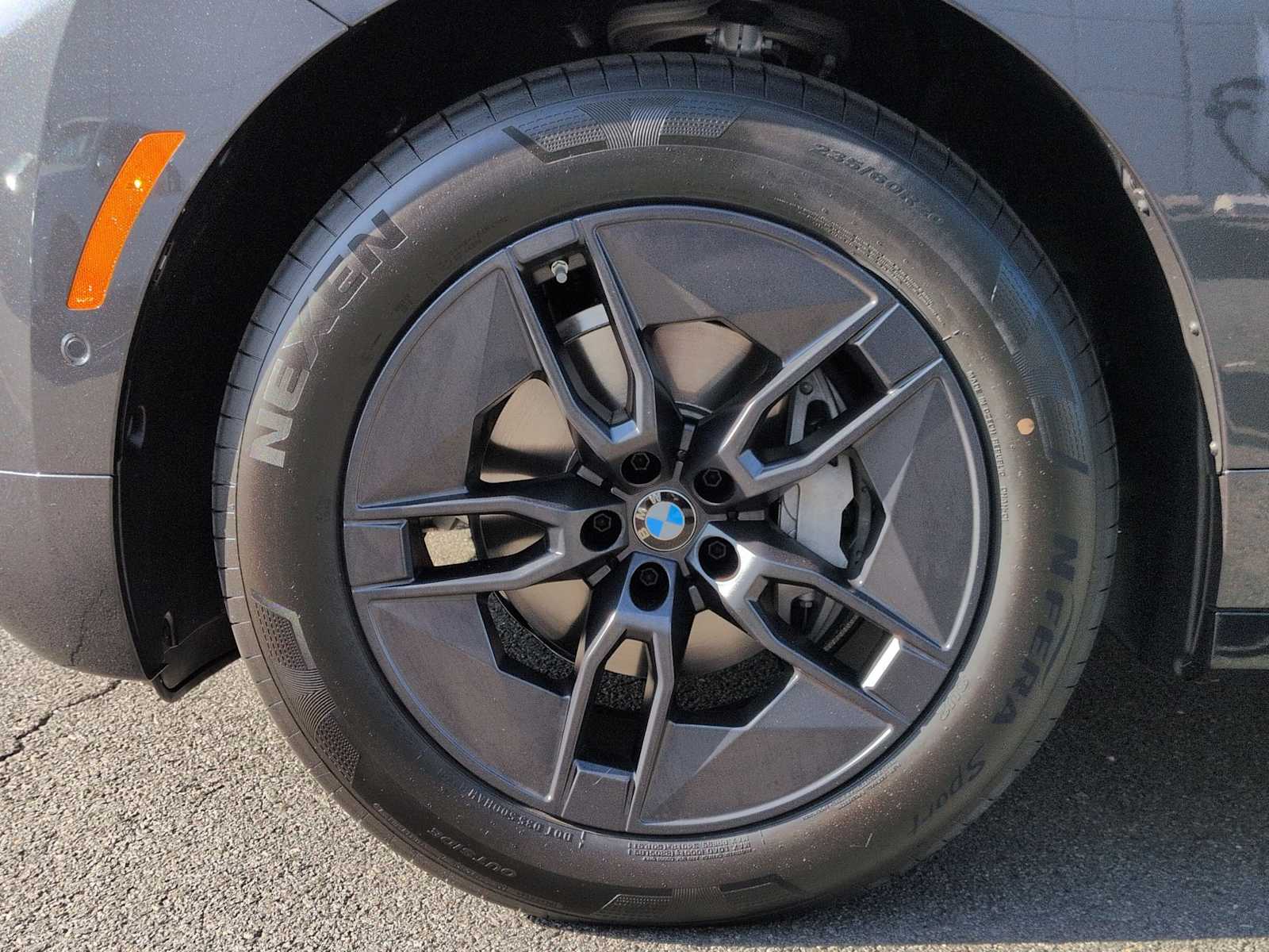 Thumbnail: 2026 BMW iX - 14