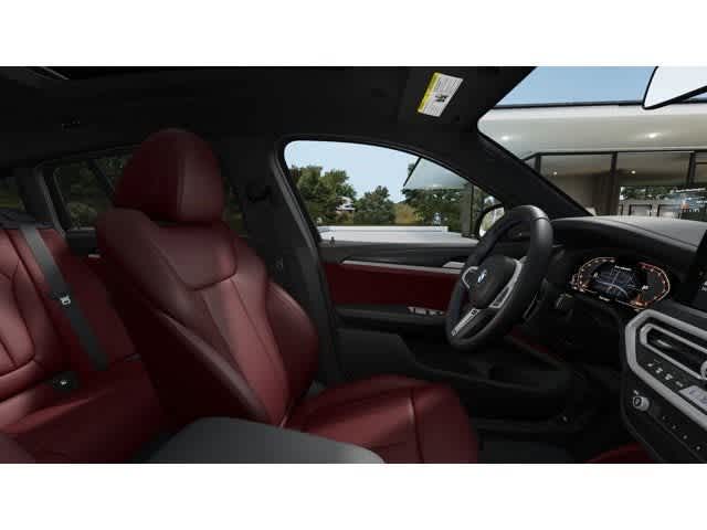 Thumbnail: 2025 BMW X4 - 9