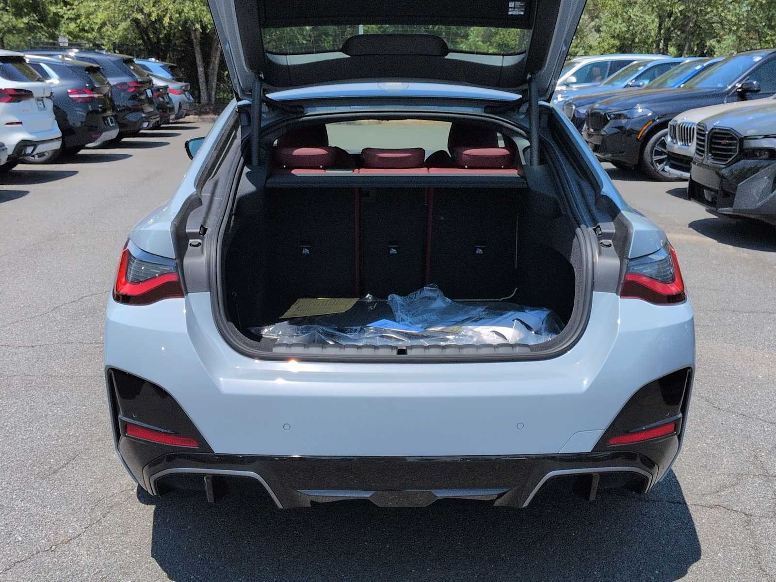 Thumbnail: 2026 BMW i4 - 36