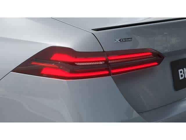 Thumbnail: 2026 BMW 5 Series - 8