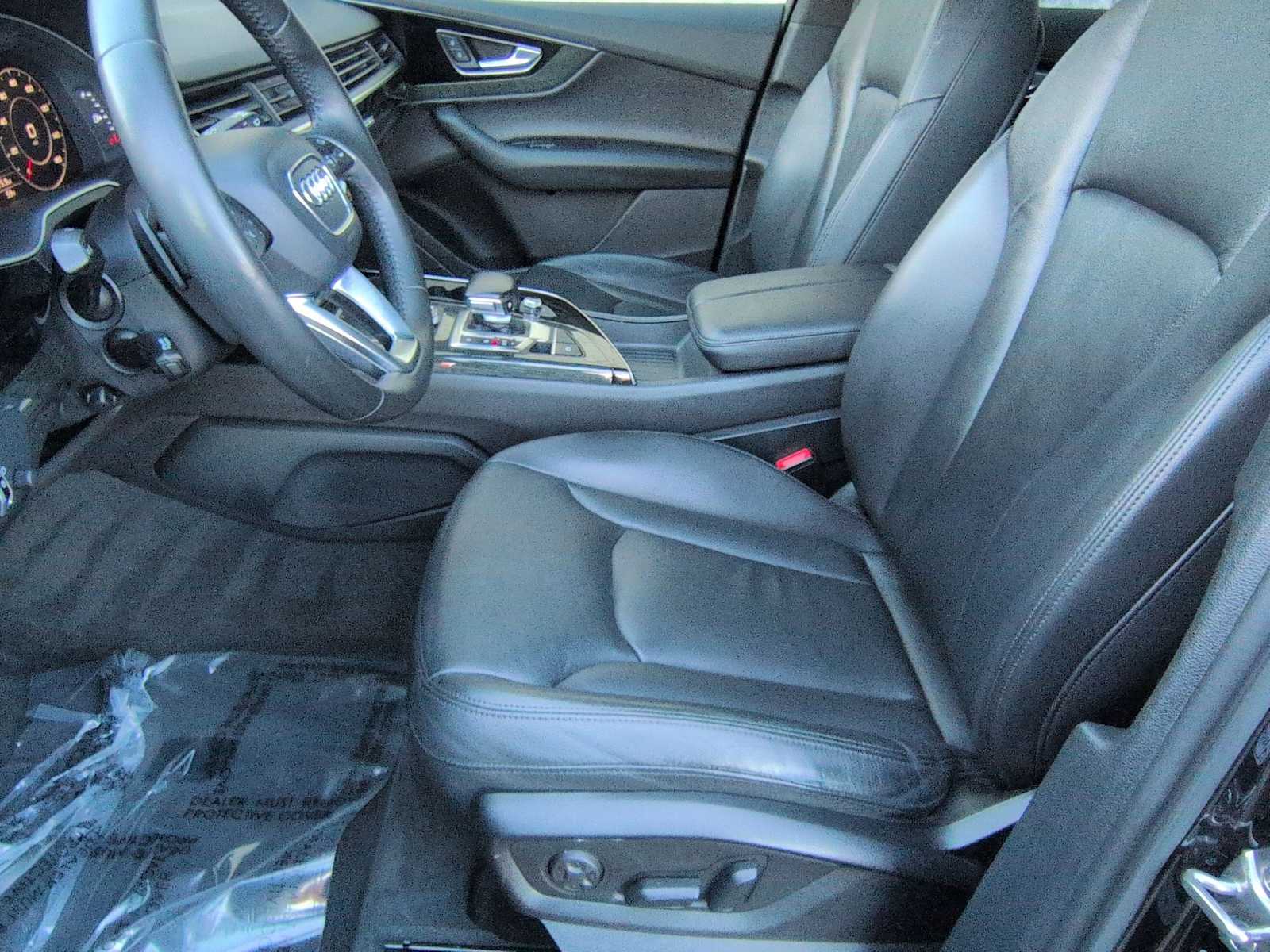 Thumbnail: 2017 Audi Q7 - 17