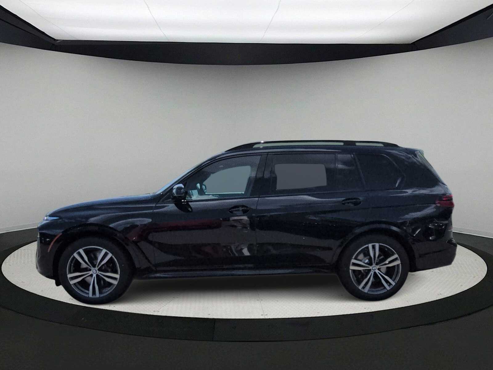 Thumbnail: 2027 BMW X7 - 5