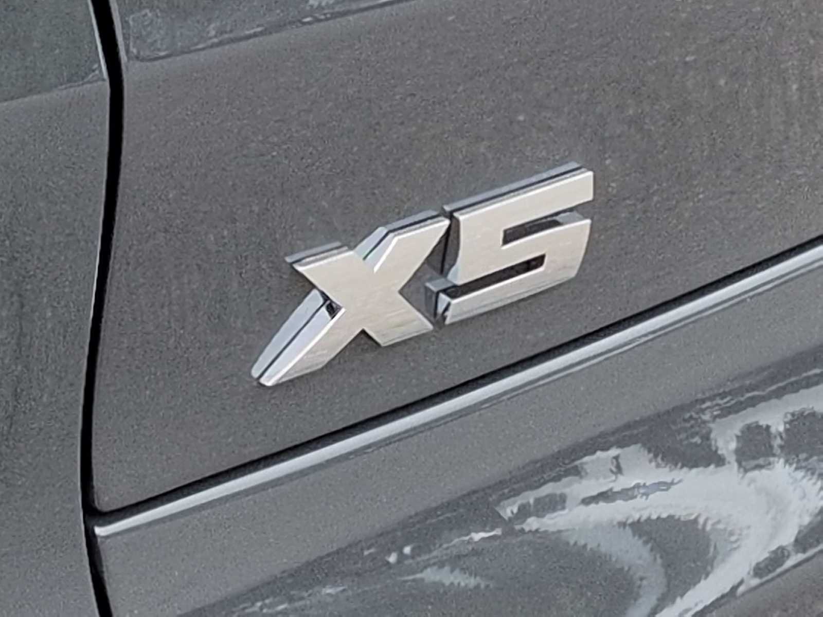 Thumbnail: 2026 BMW X5 - 13