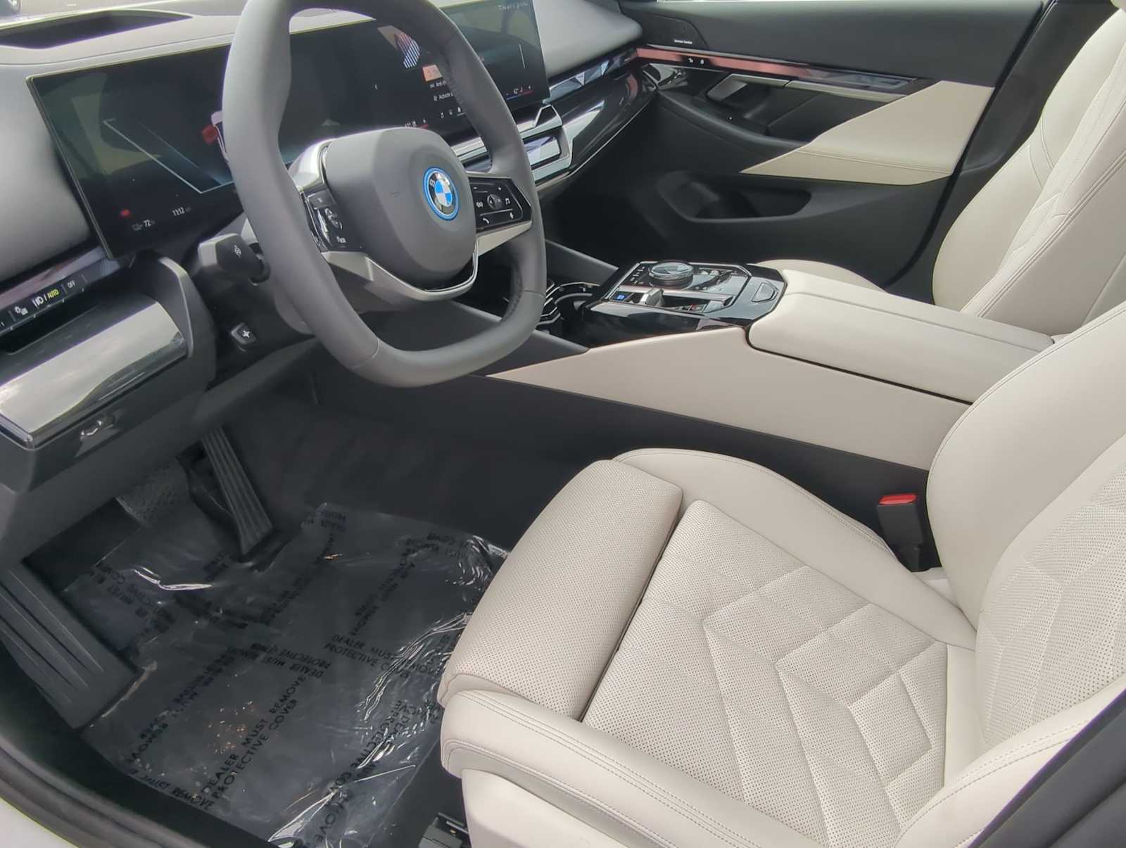 Thumbnail: 2024 BMW i5 - 10