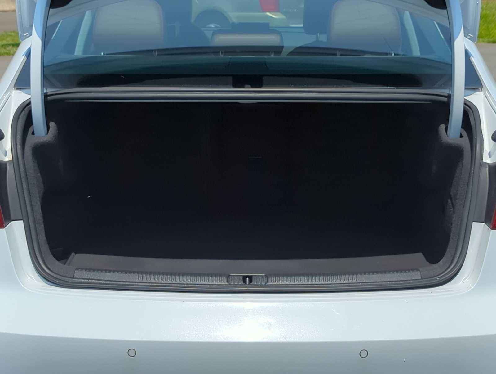2015 Audi A3 e-tron Premium Plus 27