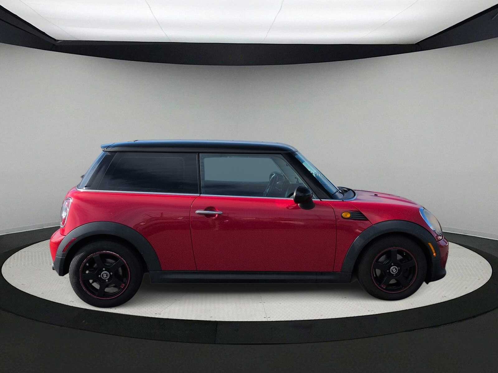 Thumbnail: 2011 MINI Cooper - 9