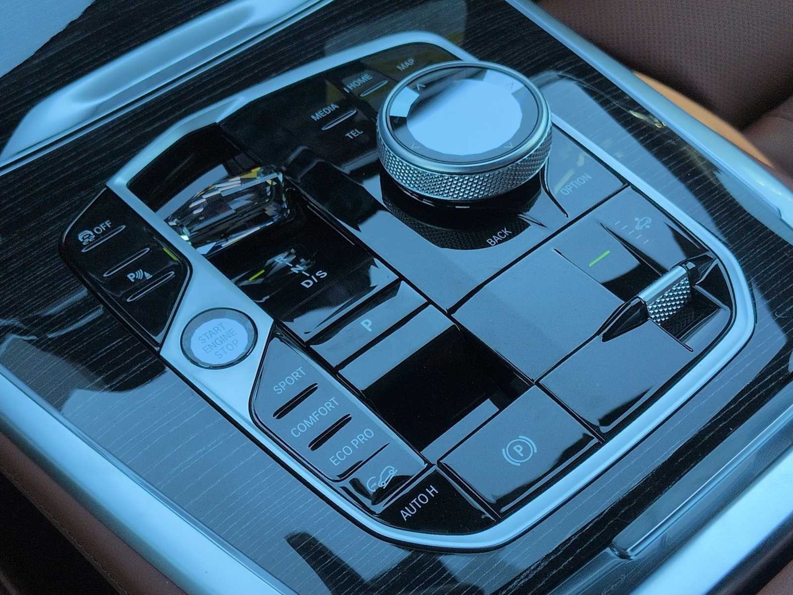 Thumbnail: 2027 BMW X7 - 35