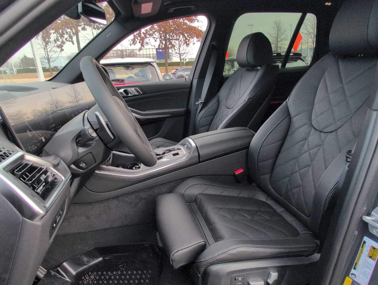 Thumbnail: 2026 BMW X5 - 17