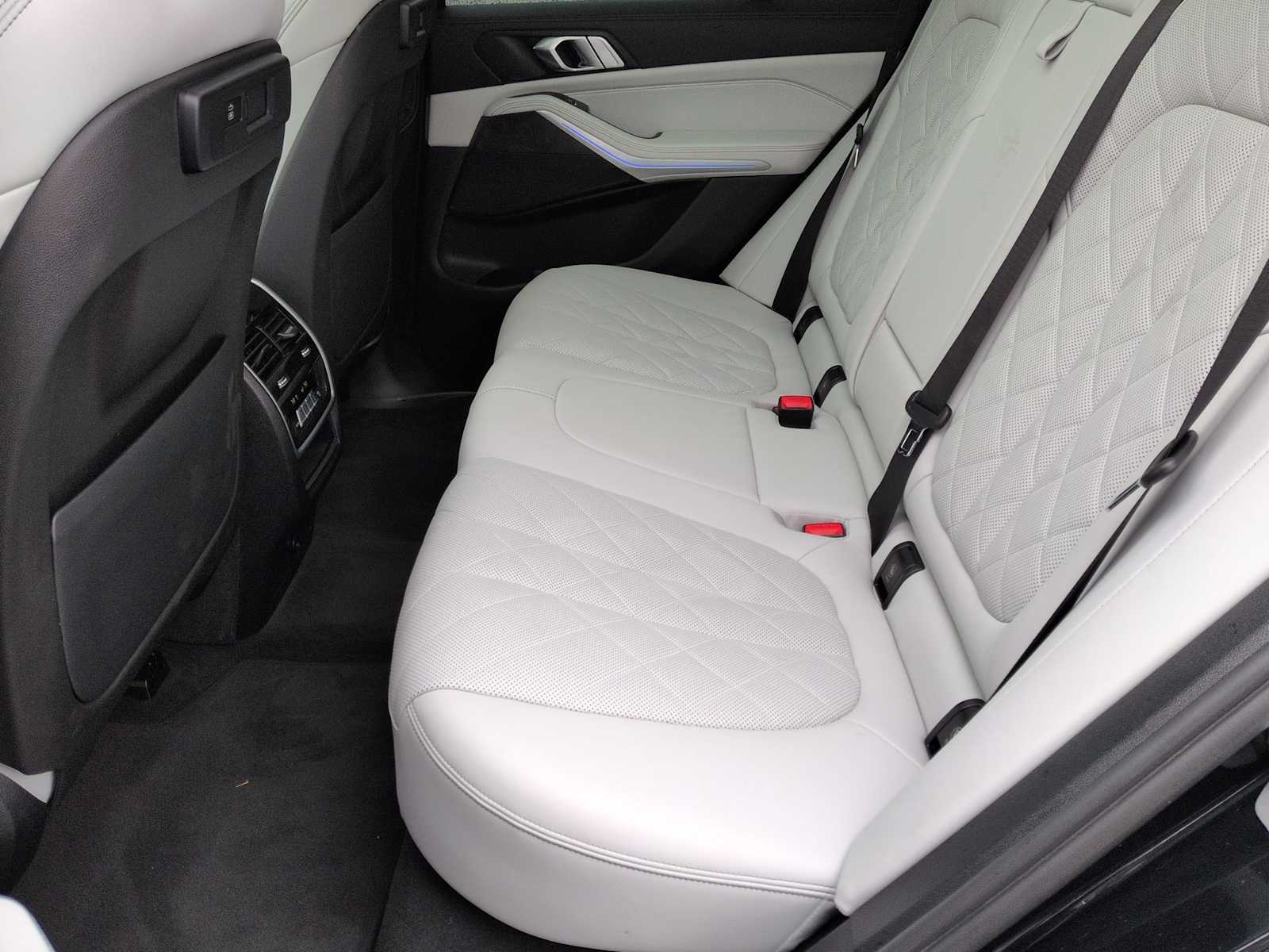 Thumbnail: 2023 BMW X5 - 21