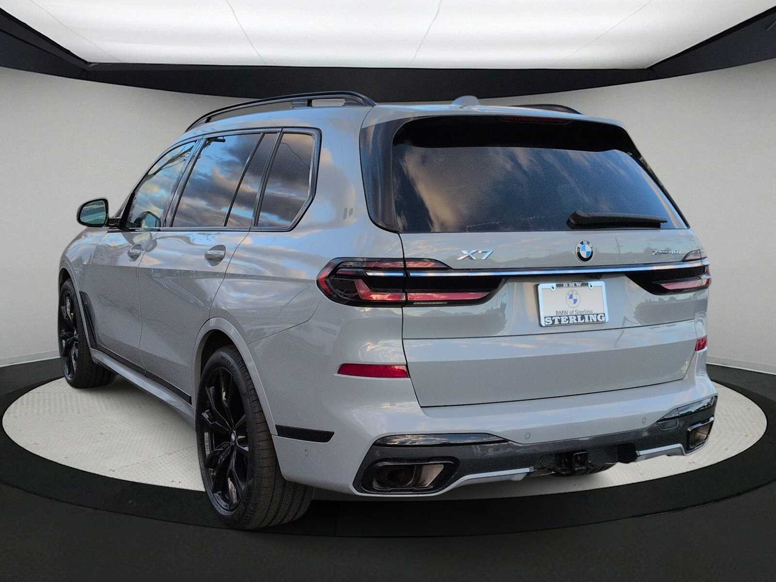 Thumbnail: 2023 BMW X7 - 6