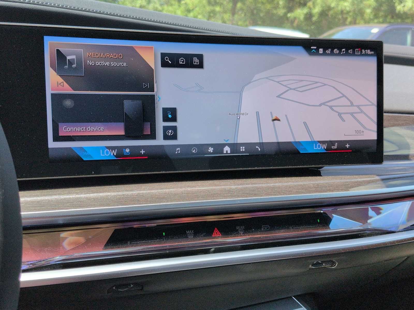 Thumbnail: 2026 BMW i7 - 30