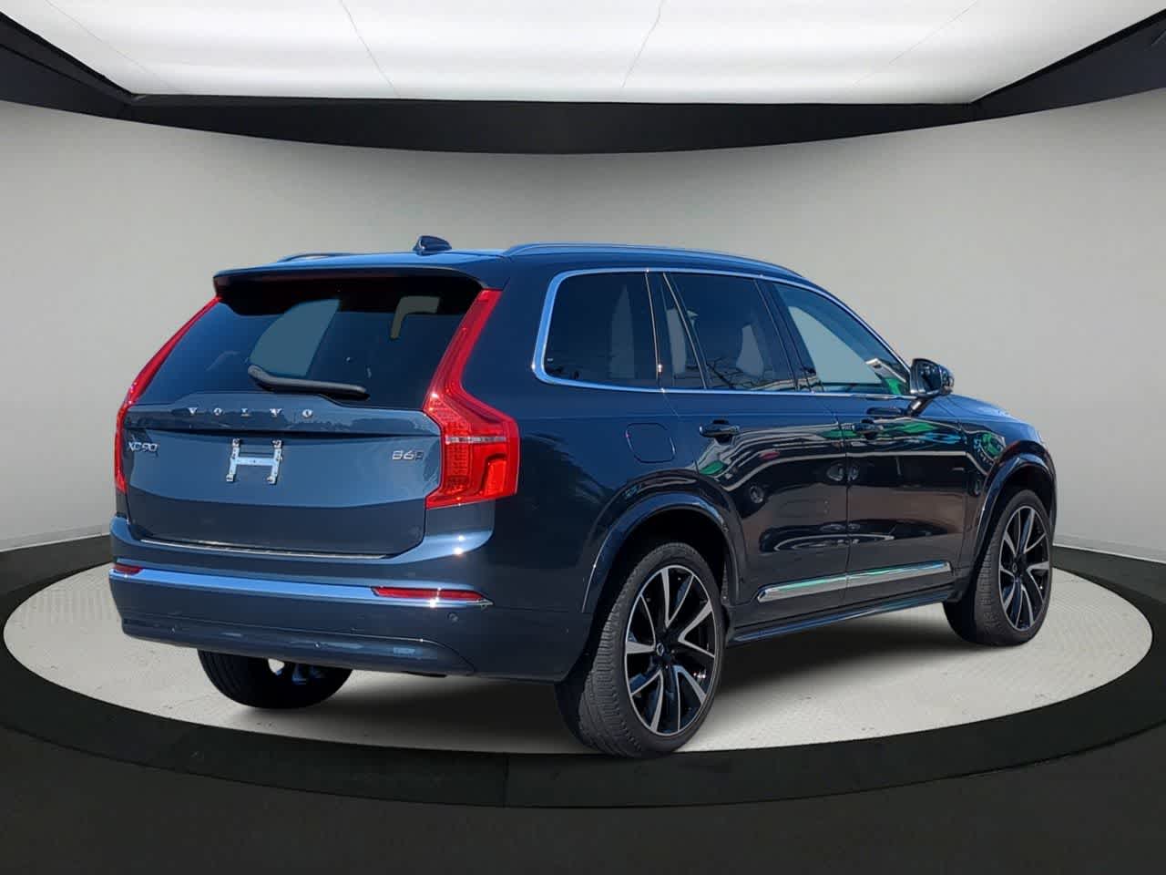 Thumbnail: 2023 Volvo XC90 - 8