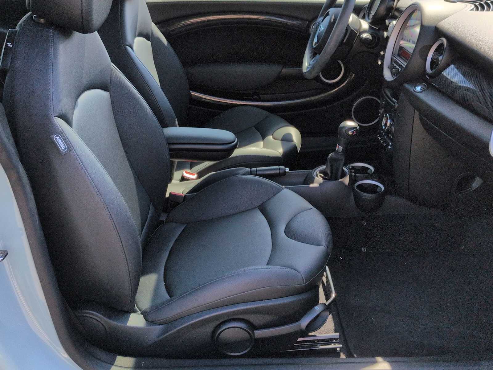 Thumbnail: 2013 MINI Cooper Hardtop - 20