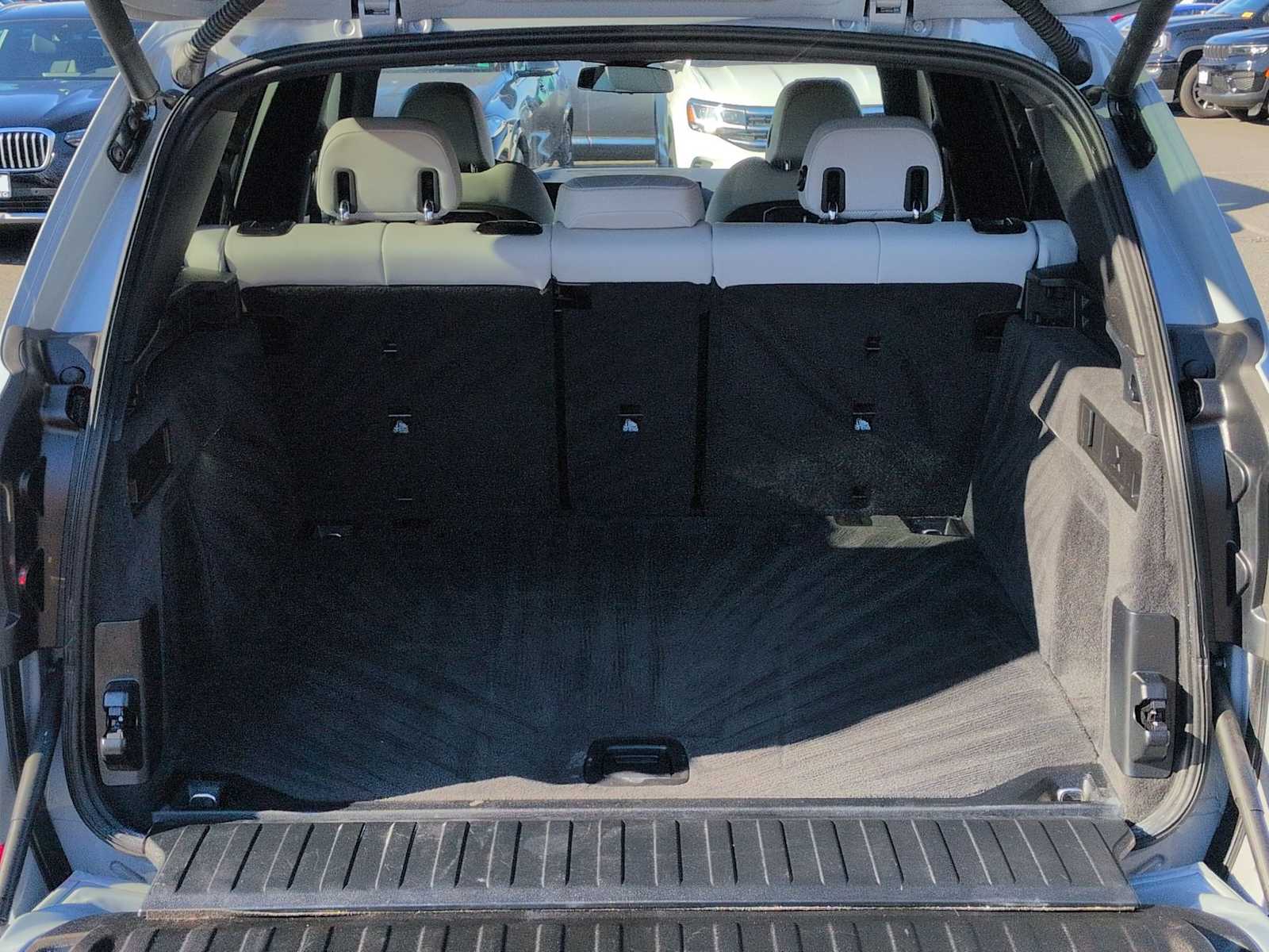 Thumbnail: 2025 BMW X5 - 33