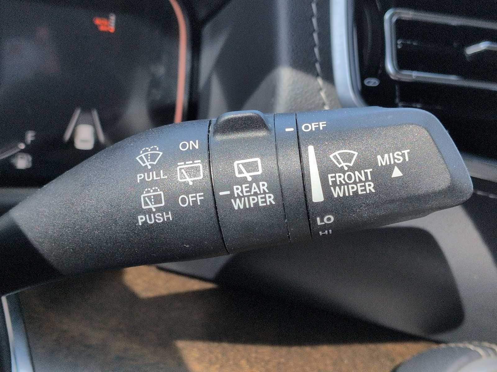 Thumbnail: 2023 Jeep Grand Wagoneer - 28