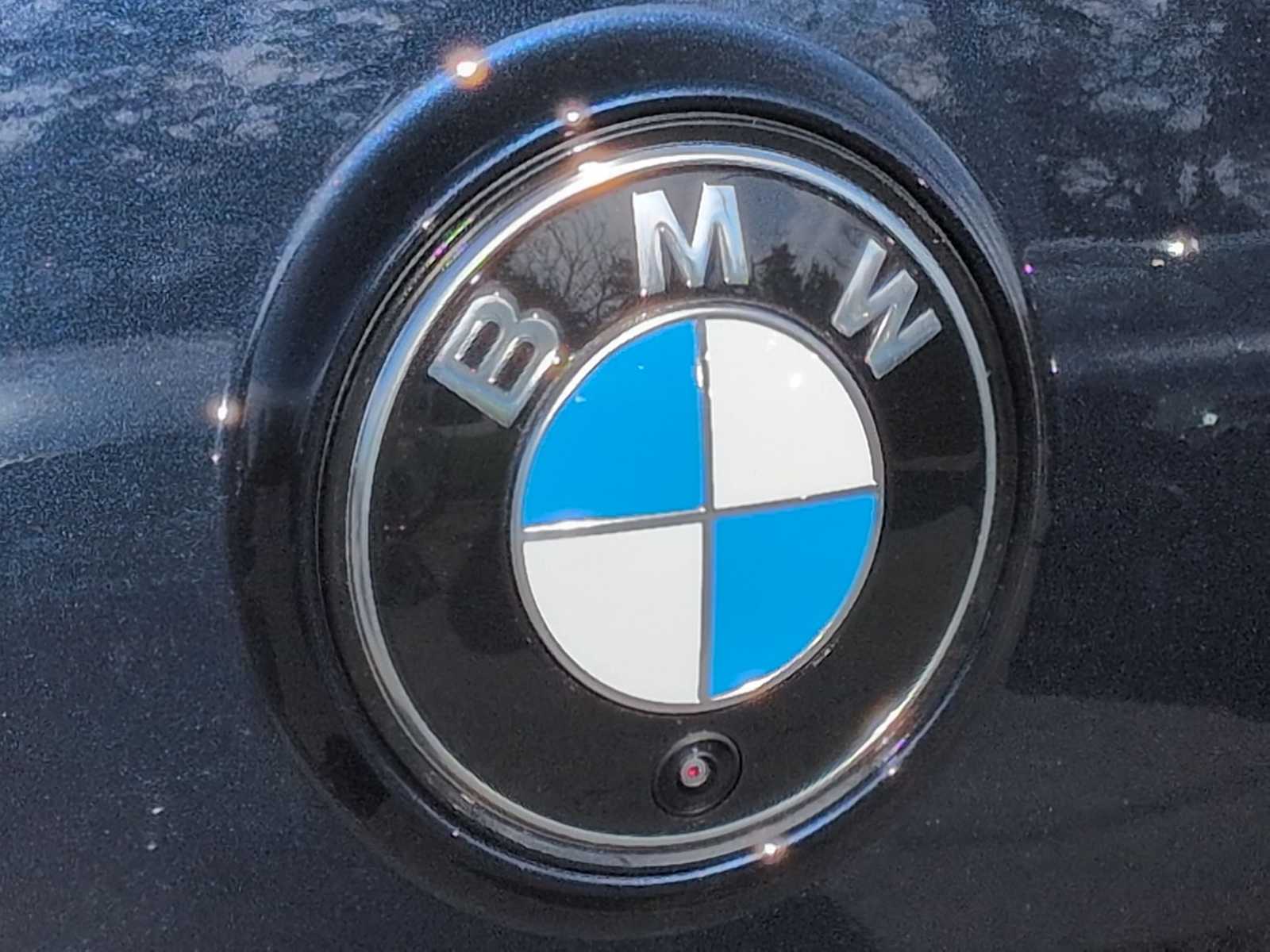 Thumbnail: 2026 BMW iX - 12