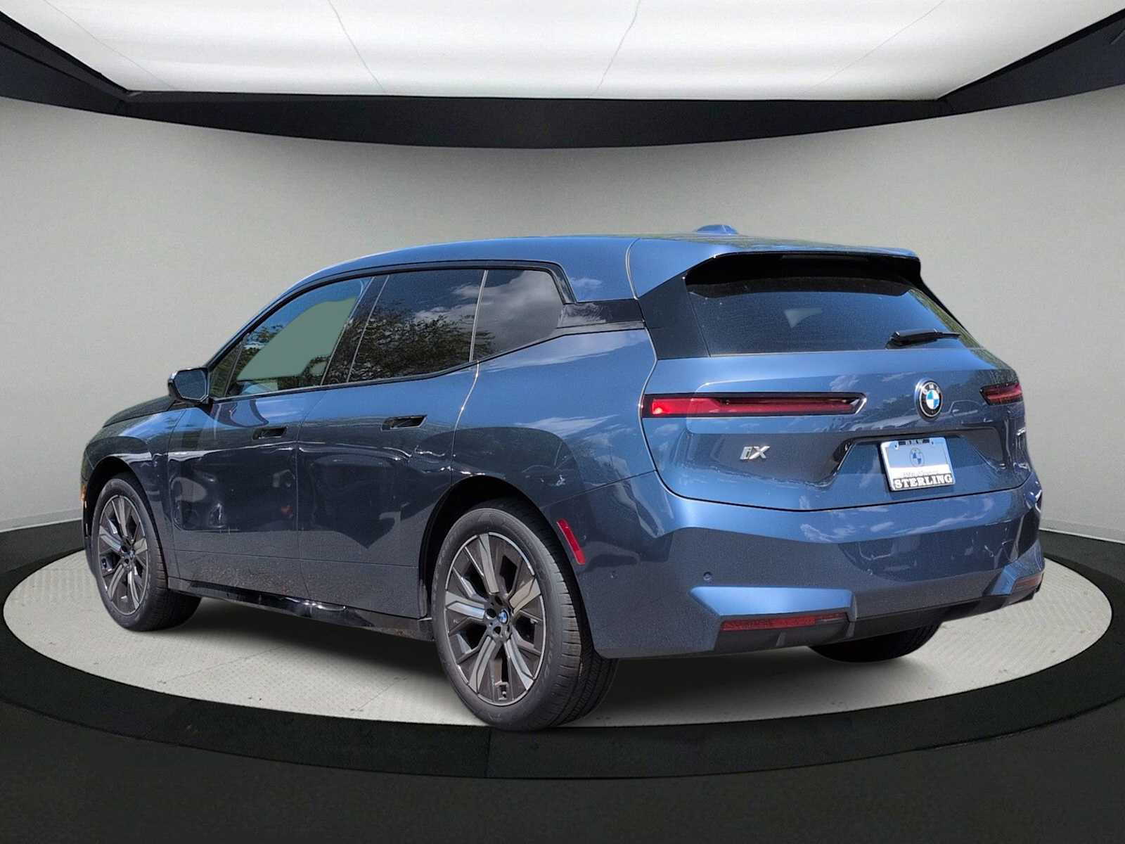 Thumbnail: 2026 BMW iX - 6