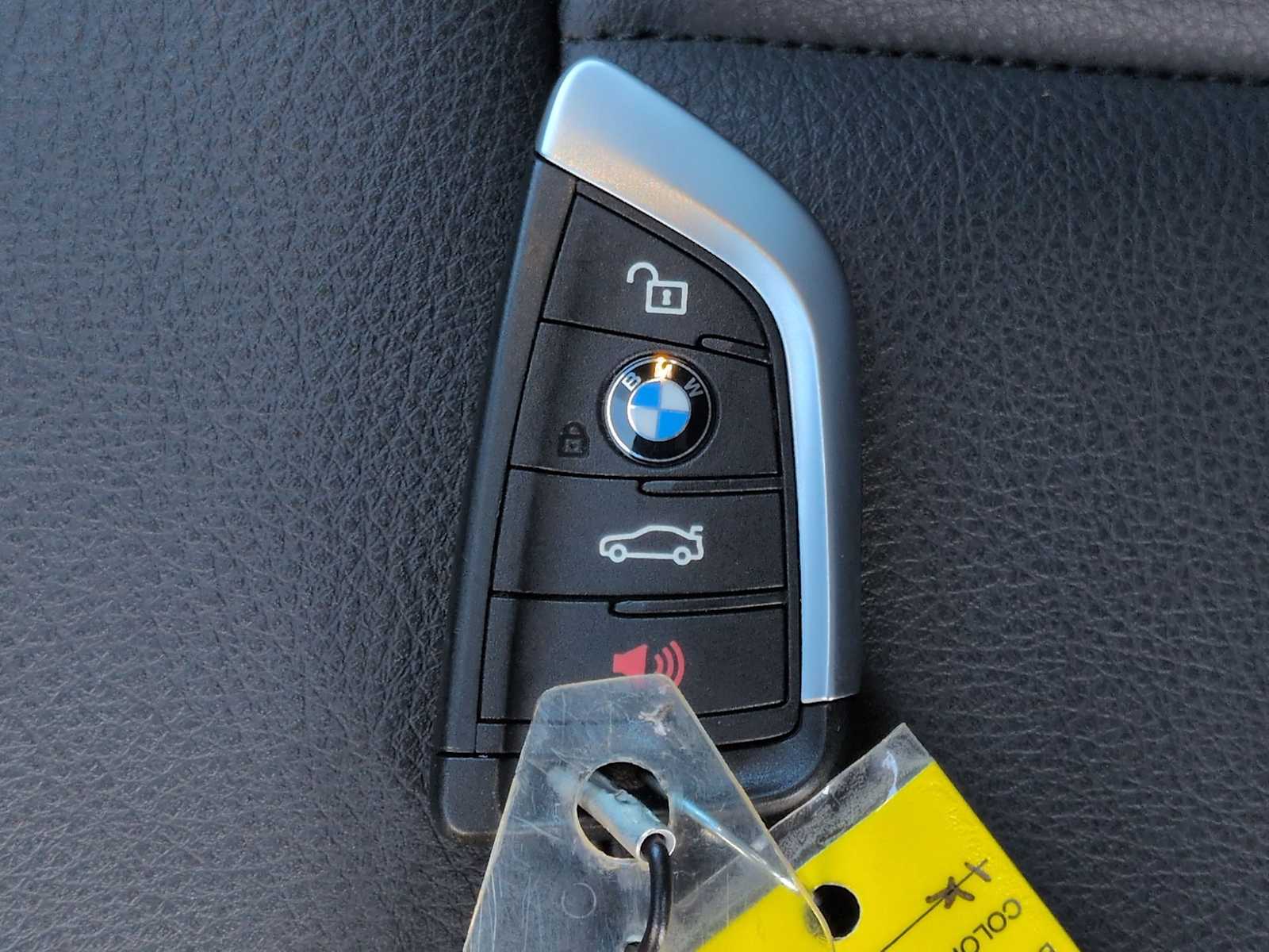 Thumbnail: 2021 BMW X1 - 37