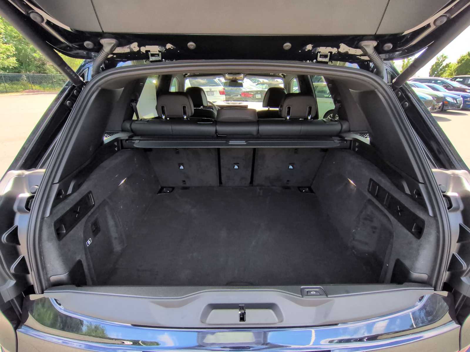 Thumbnail: 2026 BMW X5 - 37