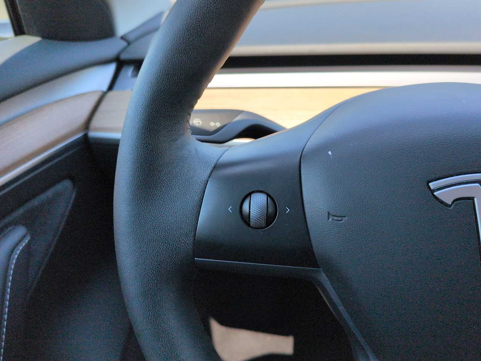 Thumbnail: 2023 Tesla Model 3 - 25