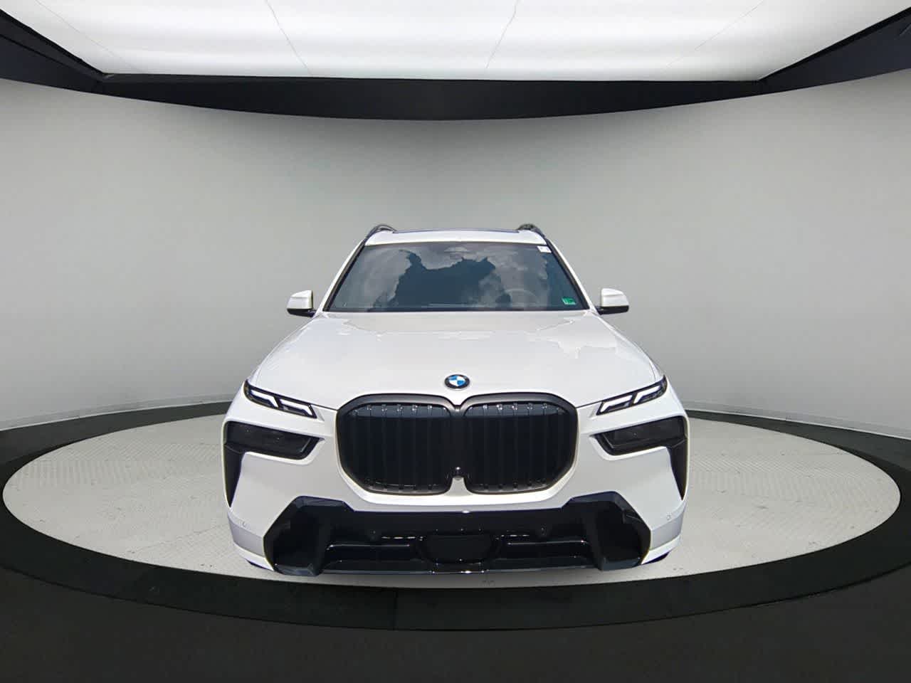 Thumbnail: 2026 BMW X7 - 3