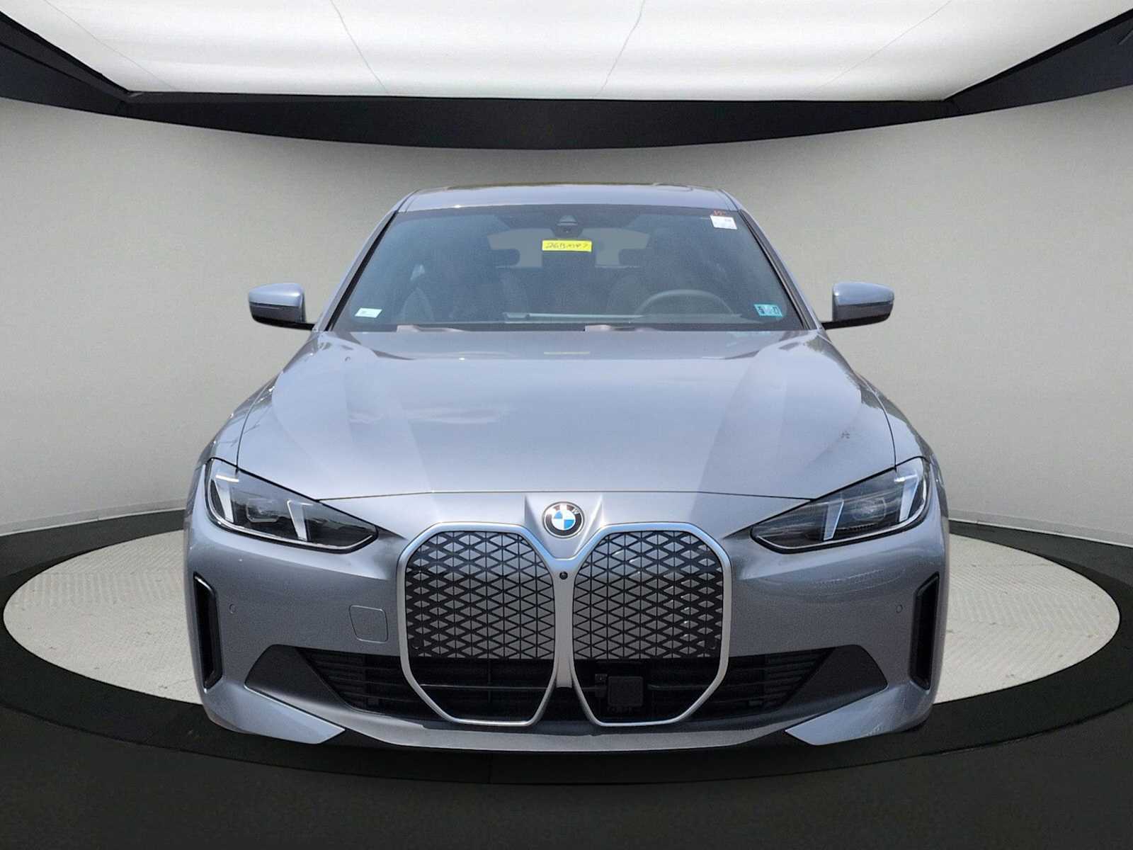 Thumbnail: 2026 BMW i4 - 3