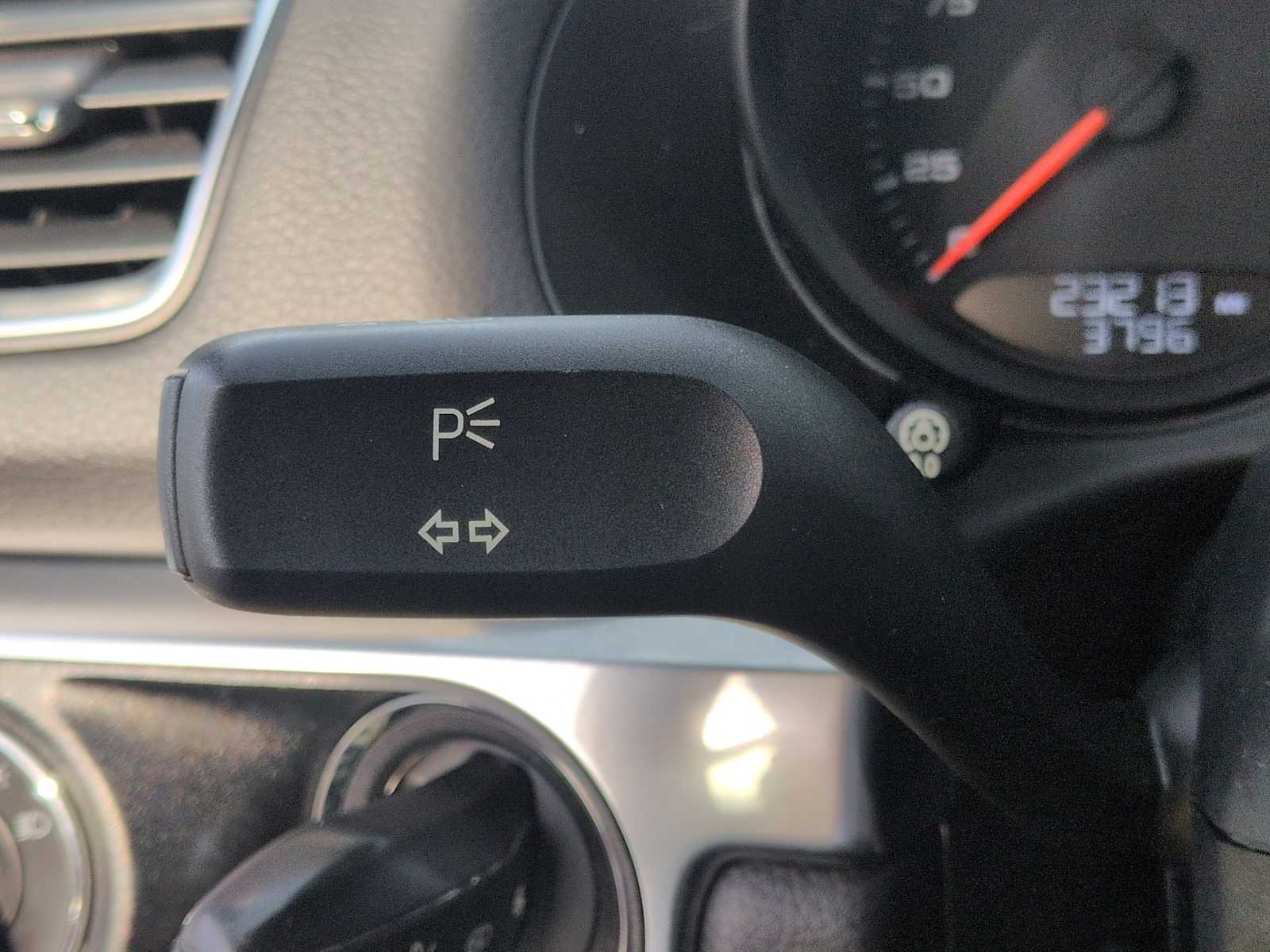 Thumbnail: 2016 Porsche Cayman - 22