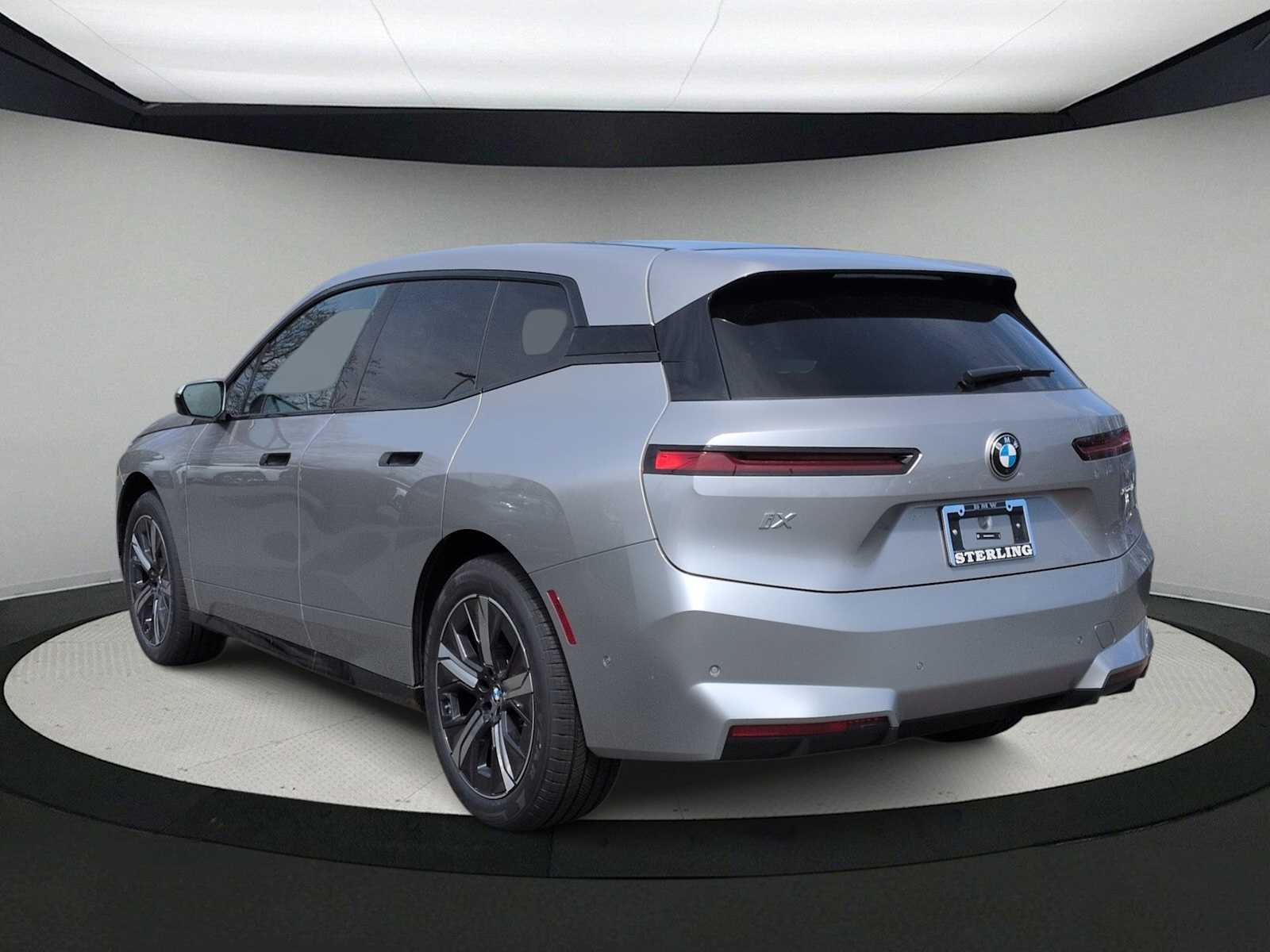 Thumbnail: 2026 BMW iX - 6