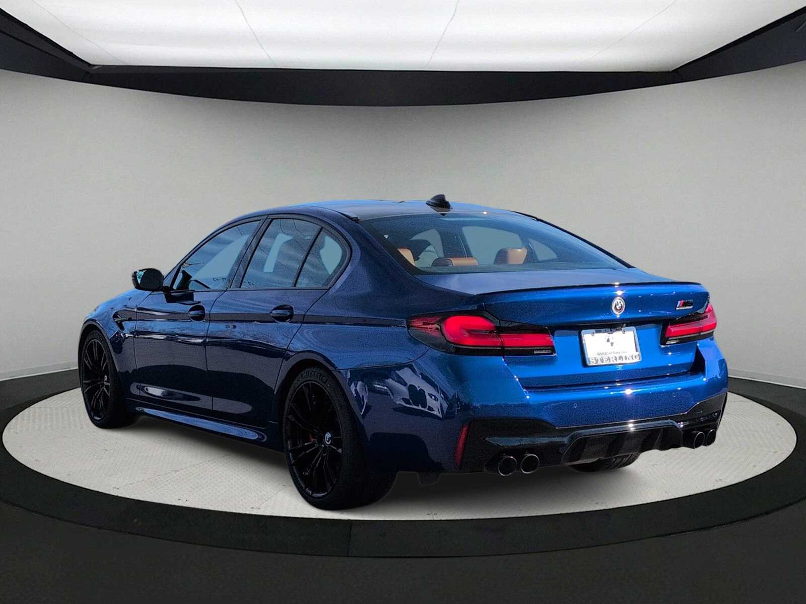 Thumbnail: 2023 BMW M5 - 6