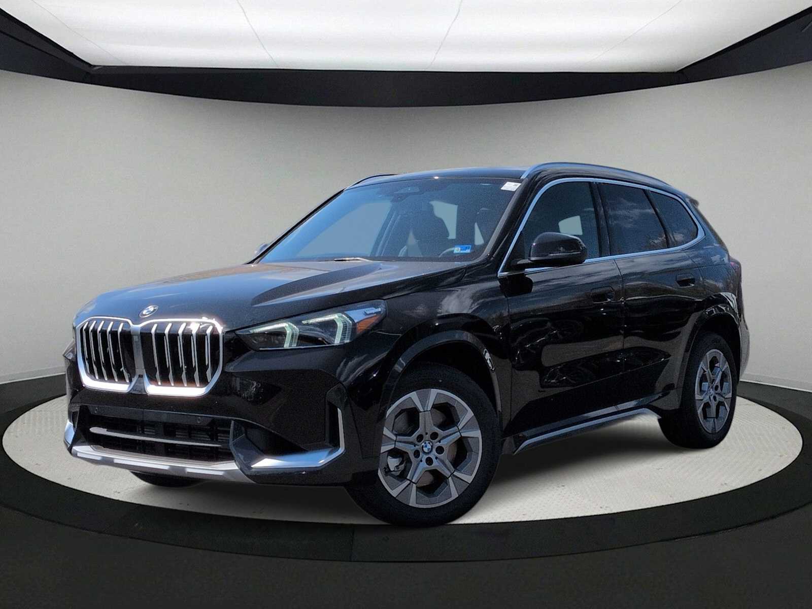 Thumbnail: 2026 BMW X1 - 1