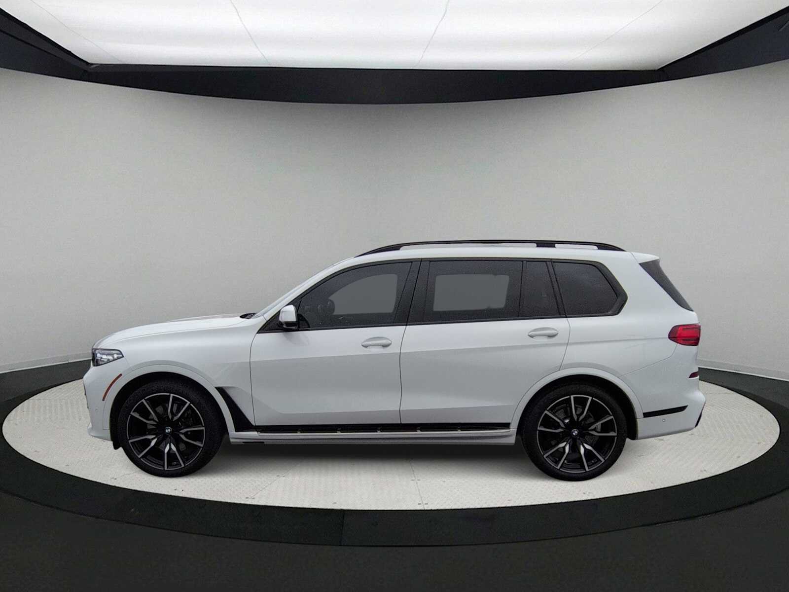 Thumbnail: 2022 BMW X7 - 5