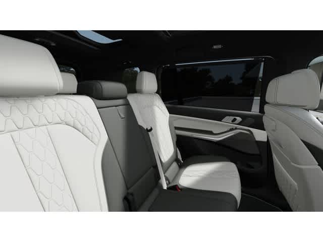 Thumbnail: 2026 BMW X7 - 12
