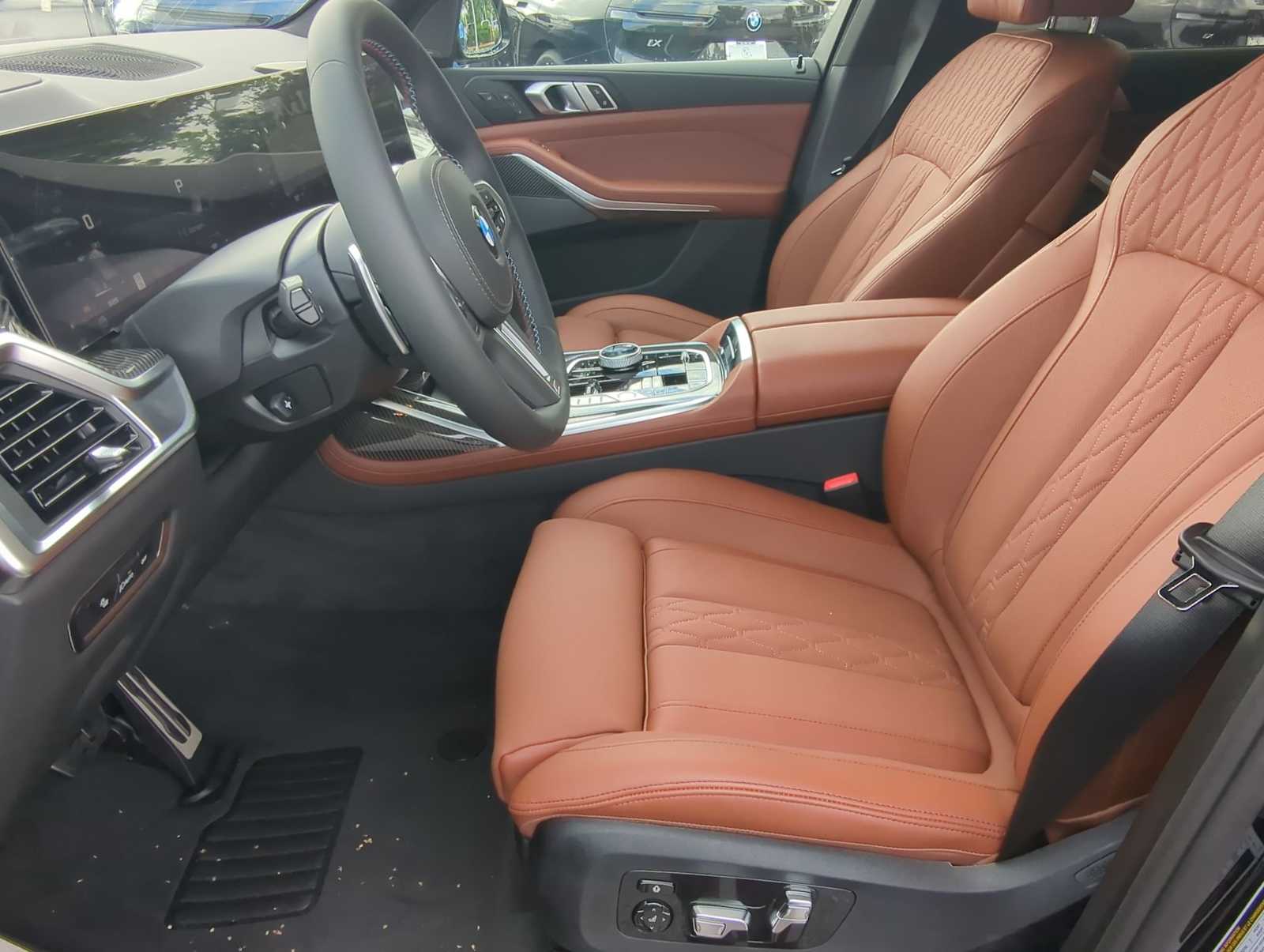 Thumbnail: 2026 BMW X7 - 10