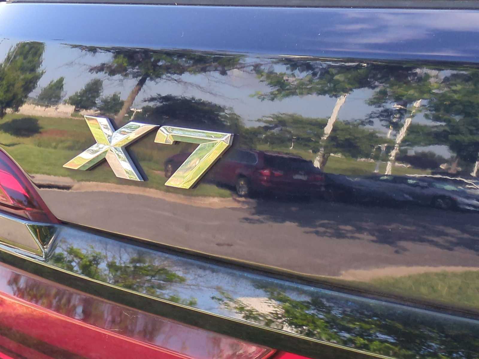 Thumbnail: 2021 BMW X7 - 7