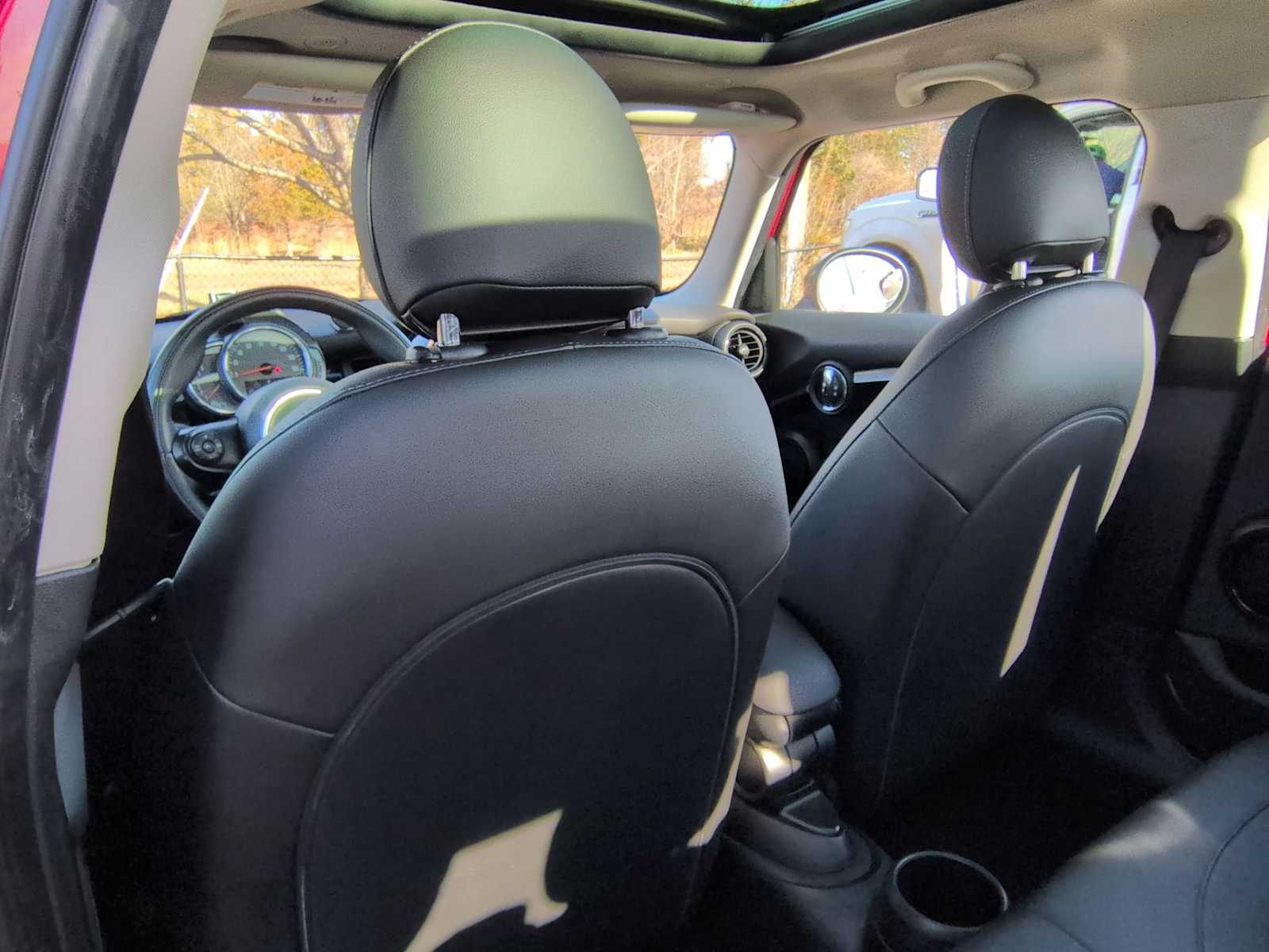 Thumbnail: 2019 MINI Cooper Hardtop - 19